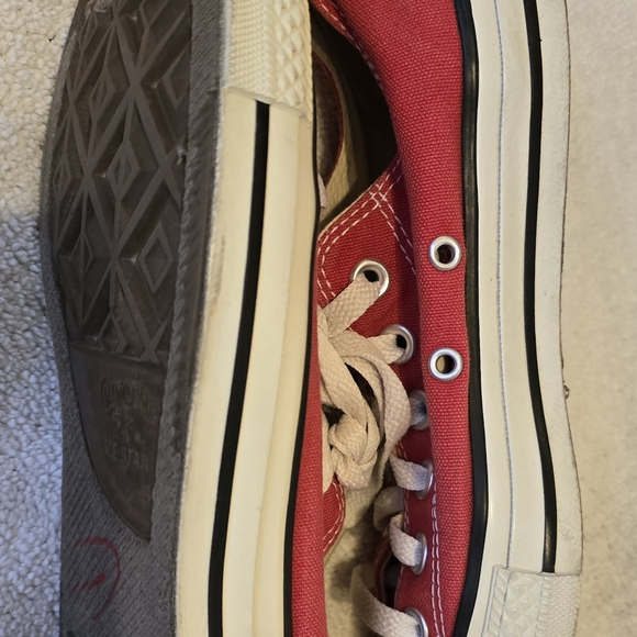 CHUCK TAYLOR UNISEX ALL STAR RED CONVERSE LOW TOP M5 W7 Pre-owned EUC - Picture 7 of 11